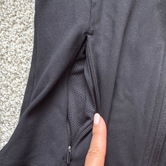 Women's Black Jacket All in Motion Soft full zip NEW NO TAGS - Picture 2 of 6